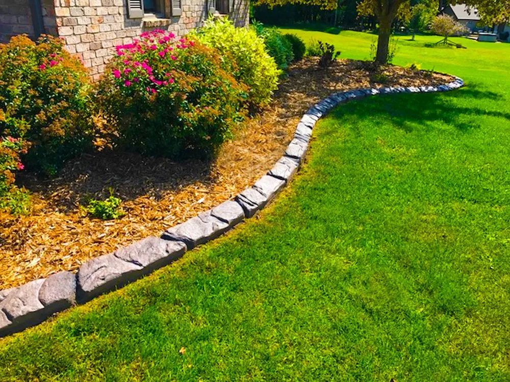 Affordable yard cleanup service experts serving Columbia City, IN - CurbEFX