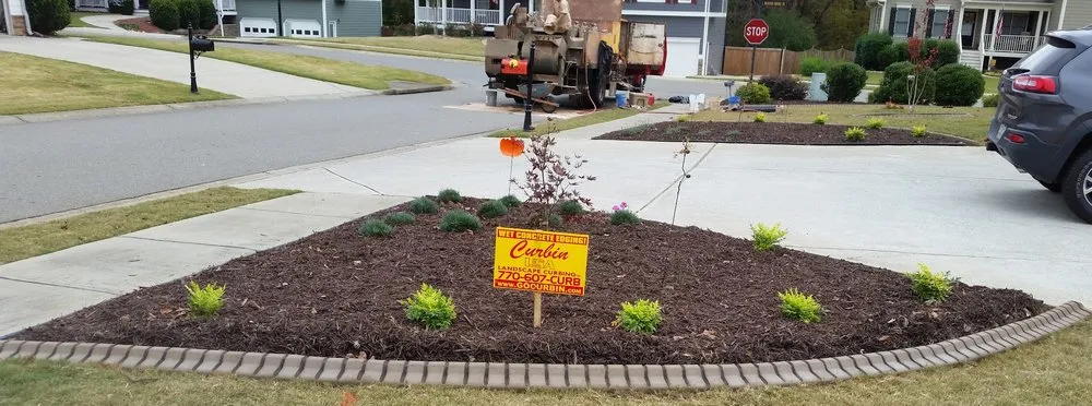 Custom outdoor landscaping experts serving Cartersville, GA - Curbin USA Landscp Curbing