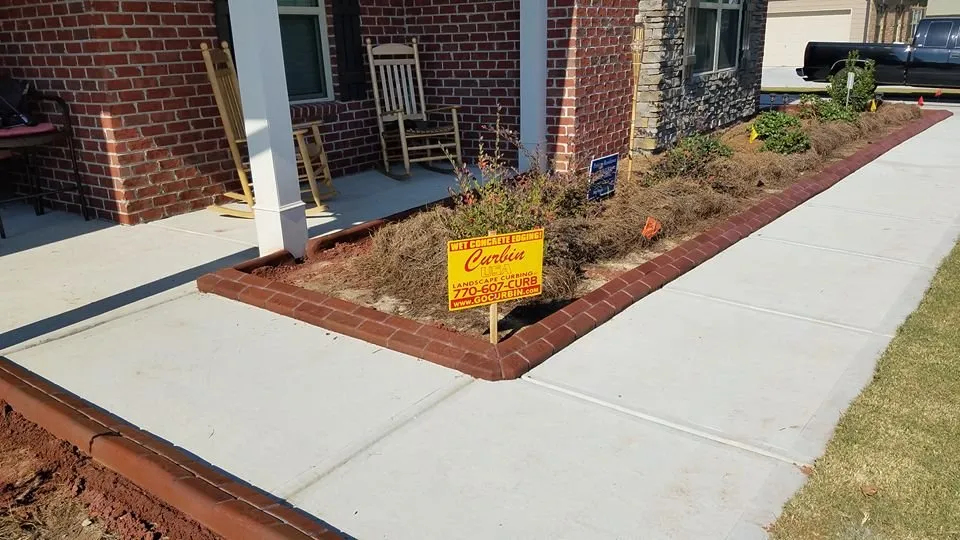 Custom outdoor landscaping experts serving Cartersville, GA - Curbin USA Landscp Curbing