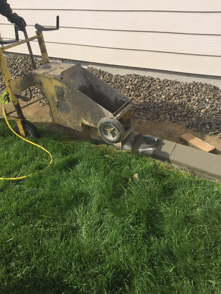 Custom garden landscaping experts serving Meridian, ID - Curbing Guy