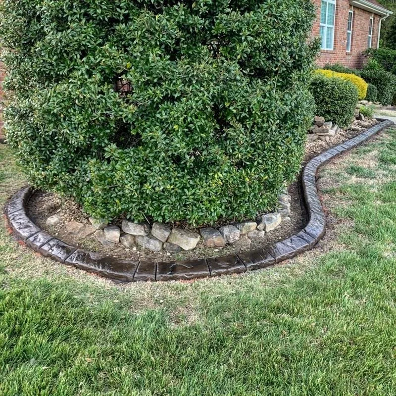 Top-rated yard maintenance with custom design in Palmyra, TN by Curbpro Custom Concrete