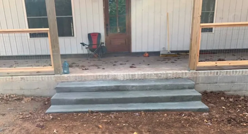 Professional lawn mowing service in Palmyra, TN - Curbpro Custom Concrete
