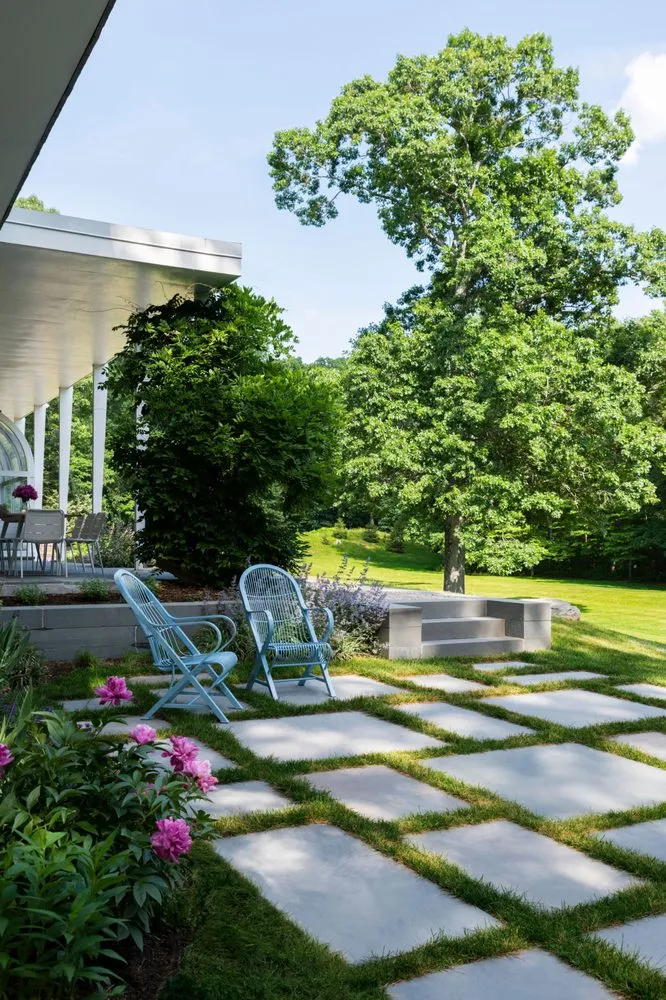 Trusted yard maintenance experts serving Wellesley, MA - Curbs Studio