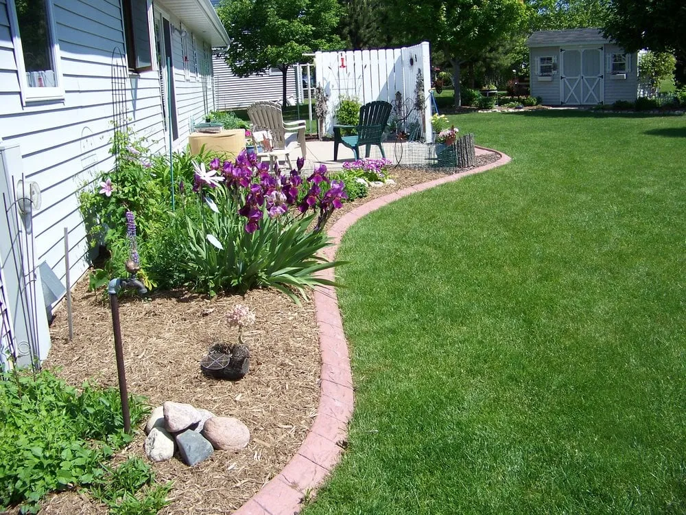Expert residential landscaping experts serving Black Creek, WI - Curbscape