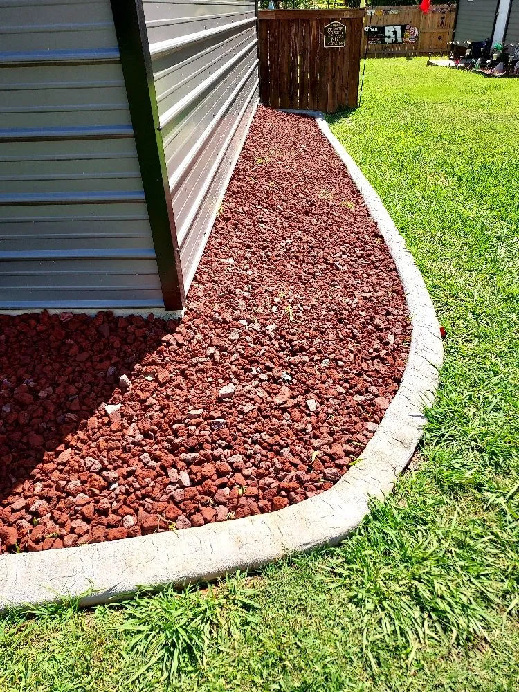 Professional yard cleanup service experts serving Mint Hill, NC - Curbscape Carolina