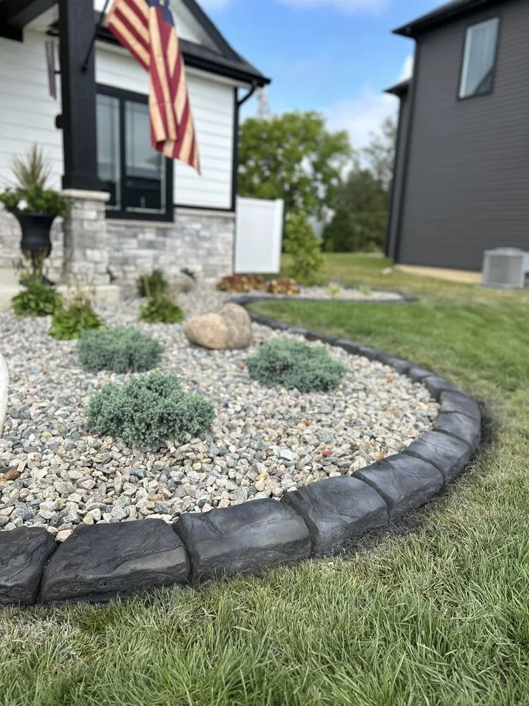Professional residential landscaping in Fort Wayne, IN - Curbscapes