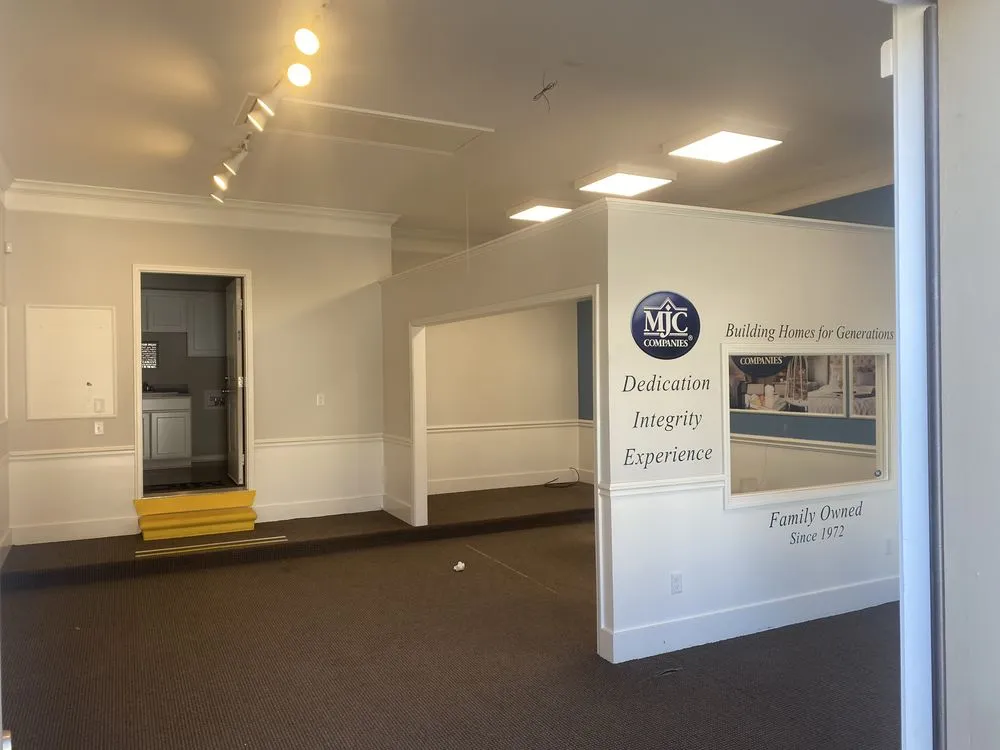 Reliable yard maintenance in Taylor, MI - Curbside Appeal