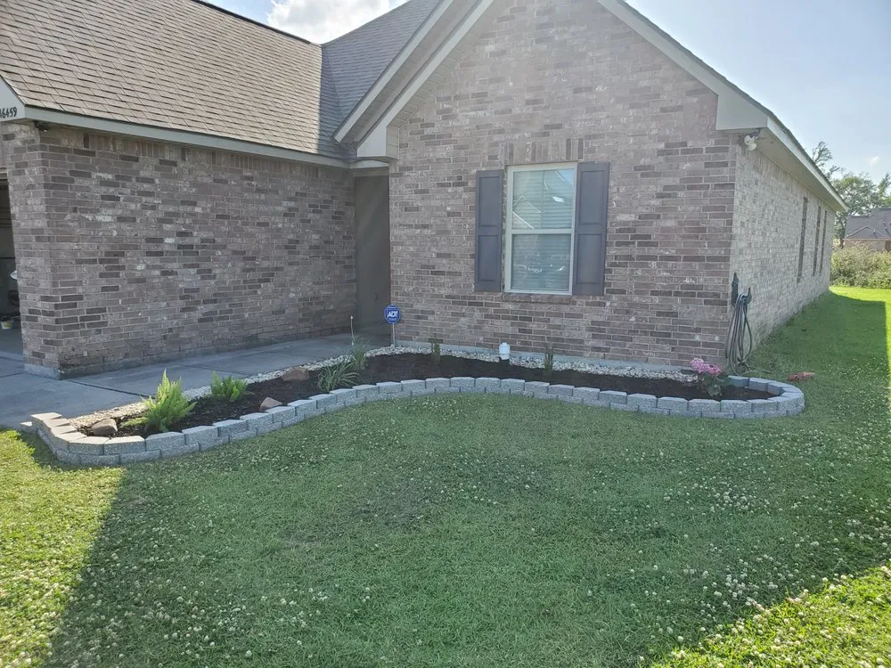 Expert landscaping services in Prairieville, LA by Curbside Solutions