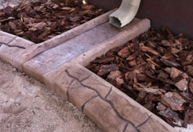 Reliable outdoor landscaping experts serving Syracuse, UT - Curbworks Decorative Curbing