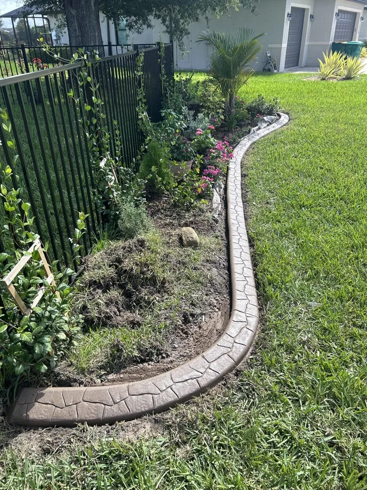 Top-rated landscape design in North Port, FL by Curbwyzer