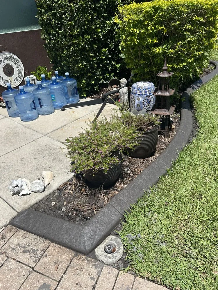 Local yard maintenance in North Port, FL - Curbwyzer