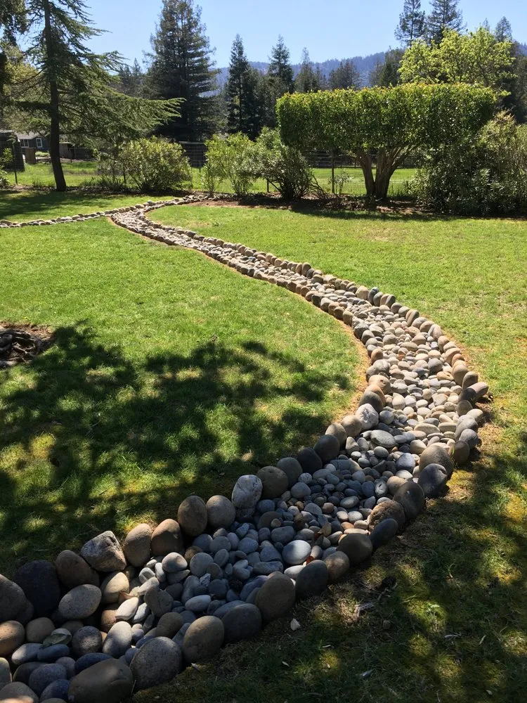 Affordable garden landscaping for year-round maintenance across Redwood City, CA - Curincita's Gardening