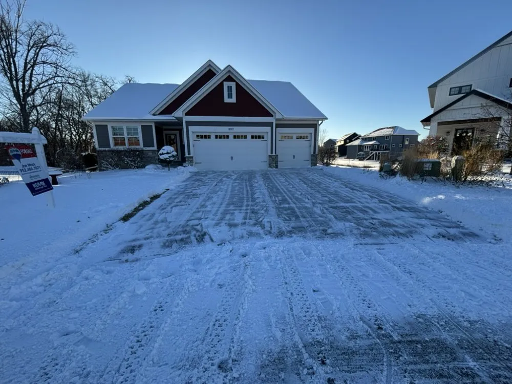 Expert yard cleanup service in Prior Lake, MN by Curran Services