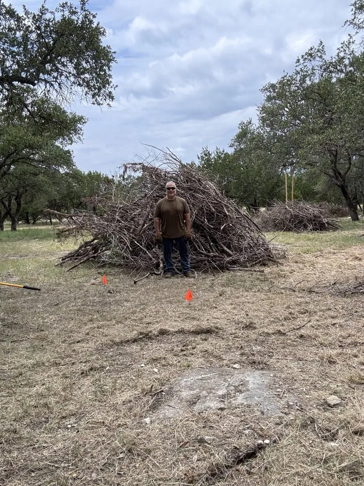 Affordable lawn mowing service experts serving Kingsland, TX - Curtis-C Tree & Lawn Services