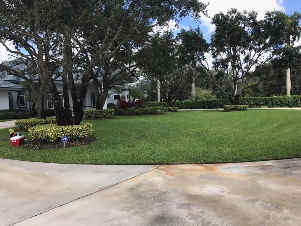 Trusted garden landscaping experts serving West Palm Beach, FL - Curtis Landscaping & Tree Service