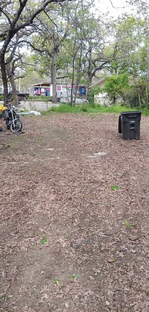 Affordable garden landscaping experts serving Cleburne, TX - Curtis Lawn Care