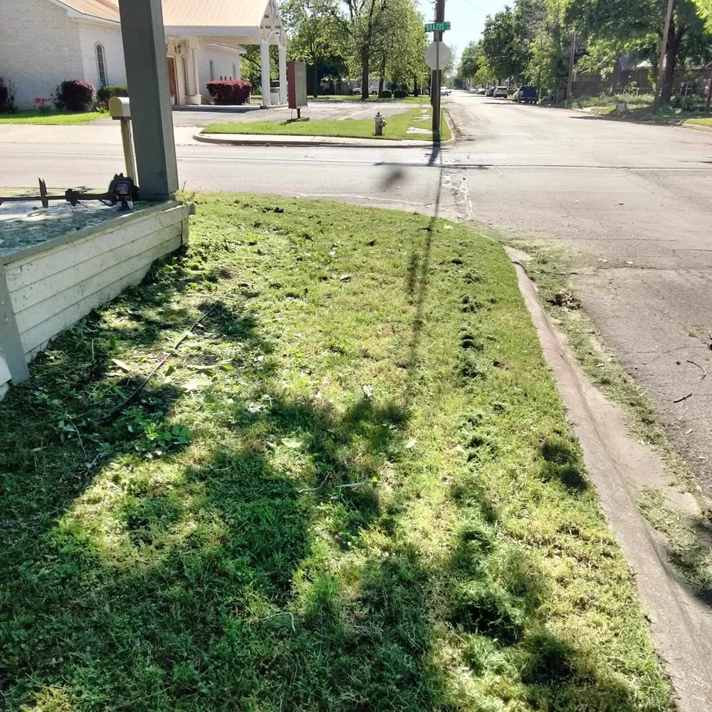 Professional outdoor landscaping in Cleburne, TX by Curtis Lawn Care