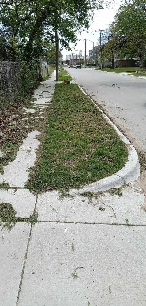 Local yard maintenance for residential properties in Cleburne, TX by Curtis Lawn Care