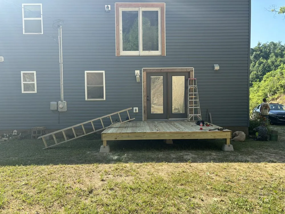 Expert lawn mowing service experts serving Redbush, KY - Curtisy Roofing