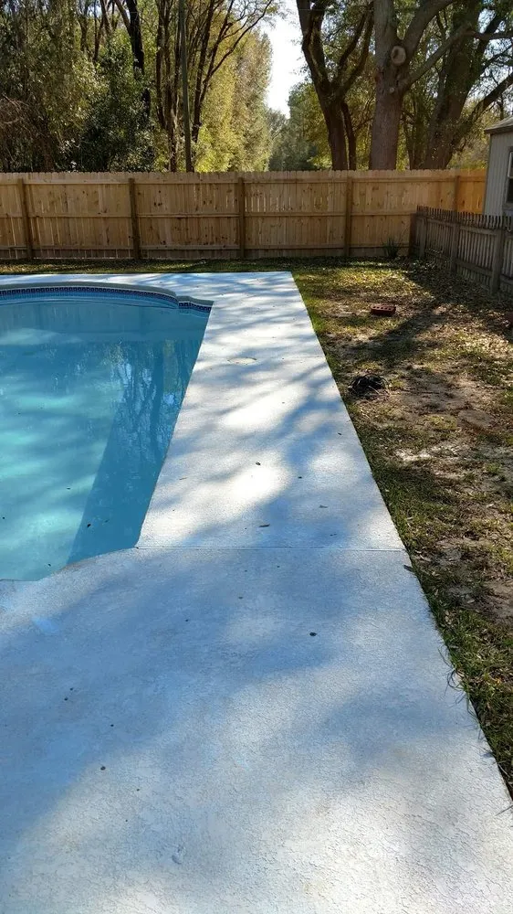 Local garden landscaping experts serving Lake City, FL - Custom Acres Lawn Services