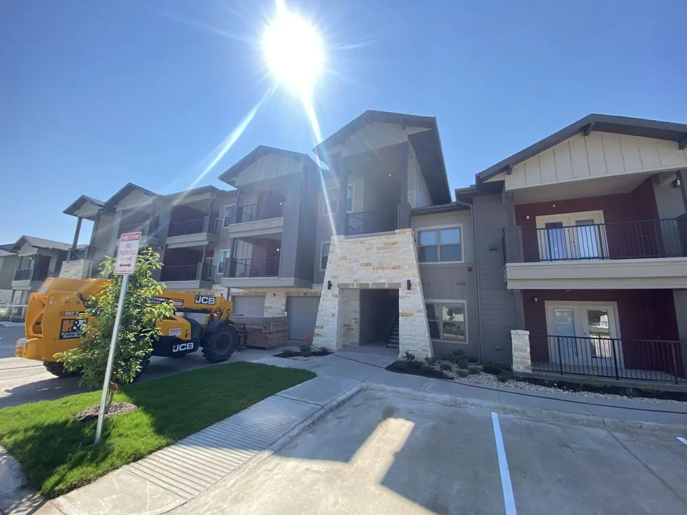 Custom residential landscaping experts serving San Antonio, TX - Custom Backyard Builders