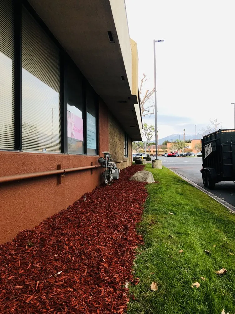Local outdoor landscaping experts serving Inland Empire, CA - Custom Built Landscaping