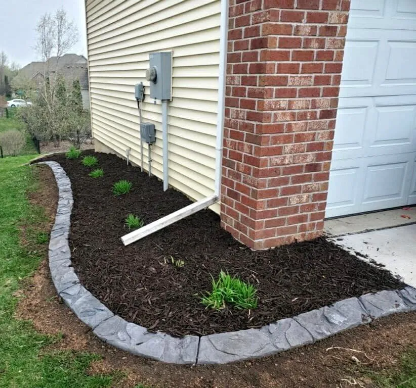Custom garden landscaping experts serving Rosemount, MN - Custom Curb Appeal