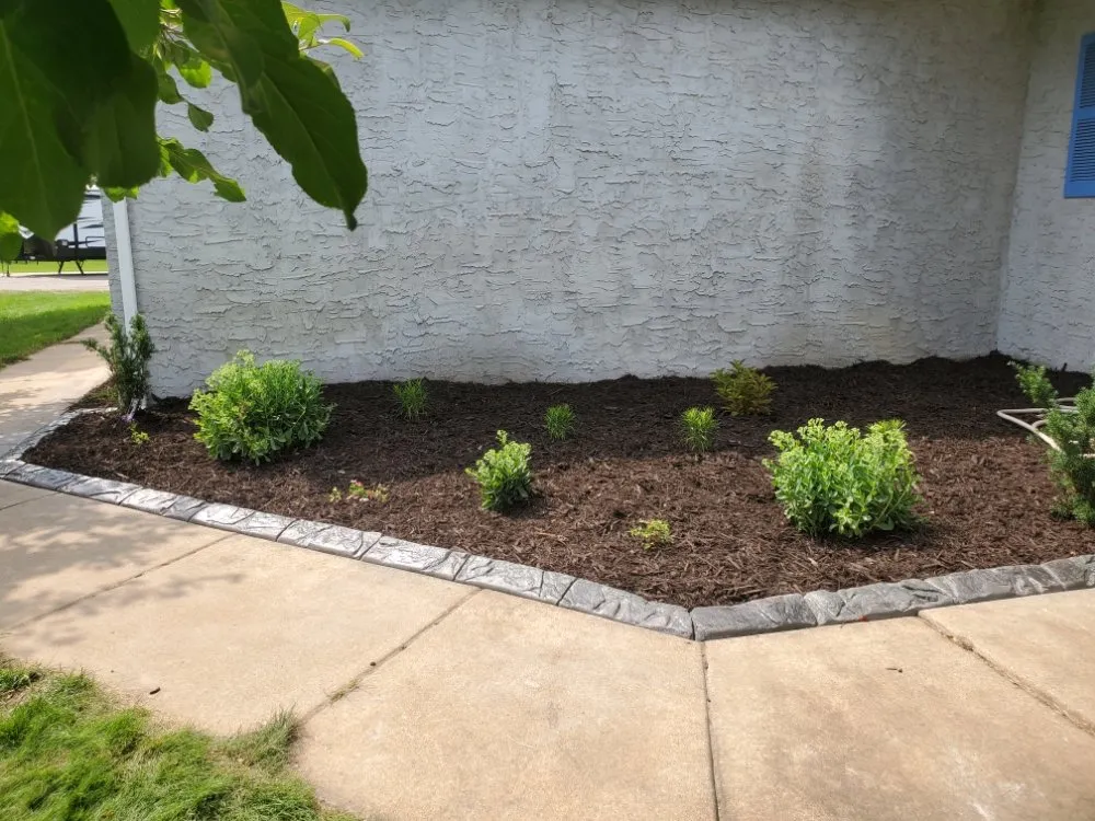 Custom yard cleanup service in Rosemount, MN by Custom Curb Appeal