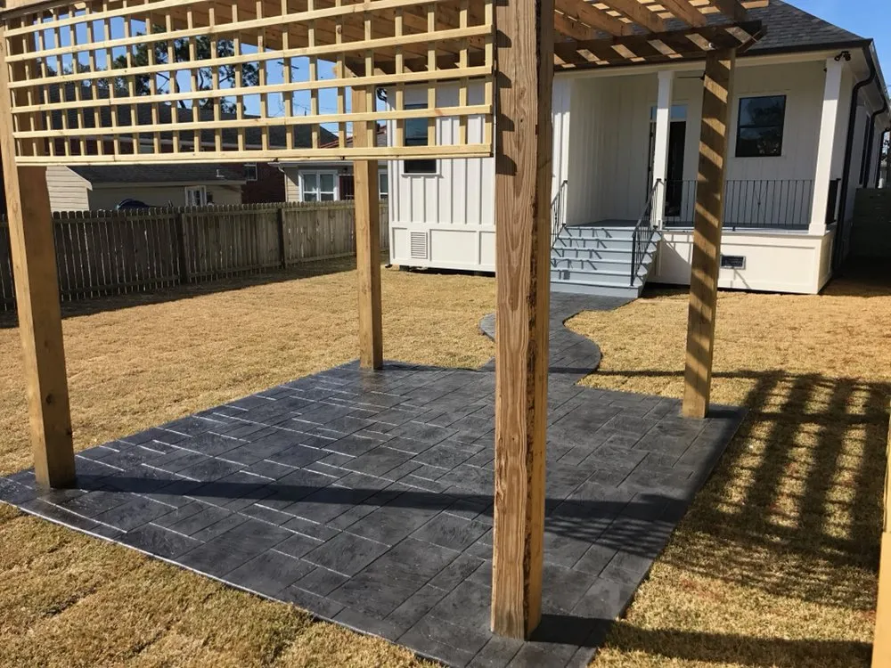 Expert outdoor landscaping for year-round maintenance in Madisonville, LA by Custom Design Landscaping