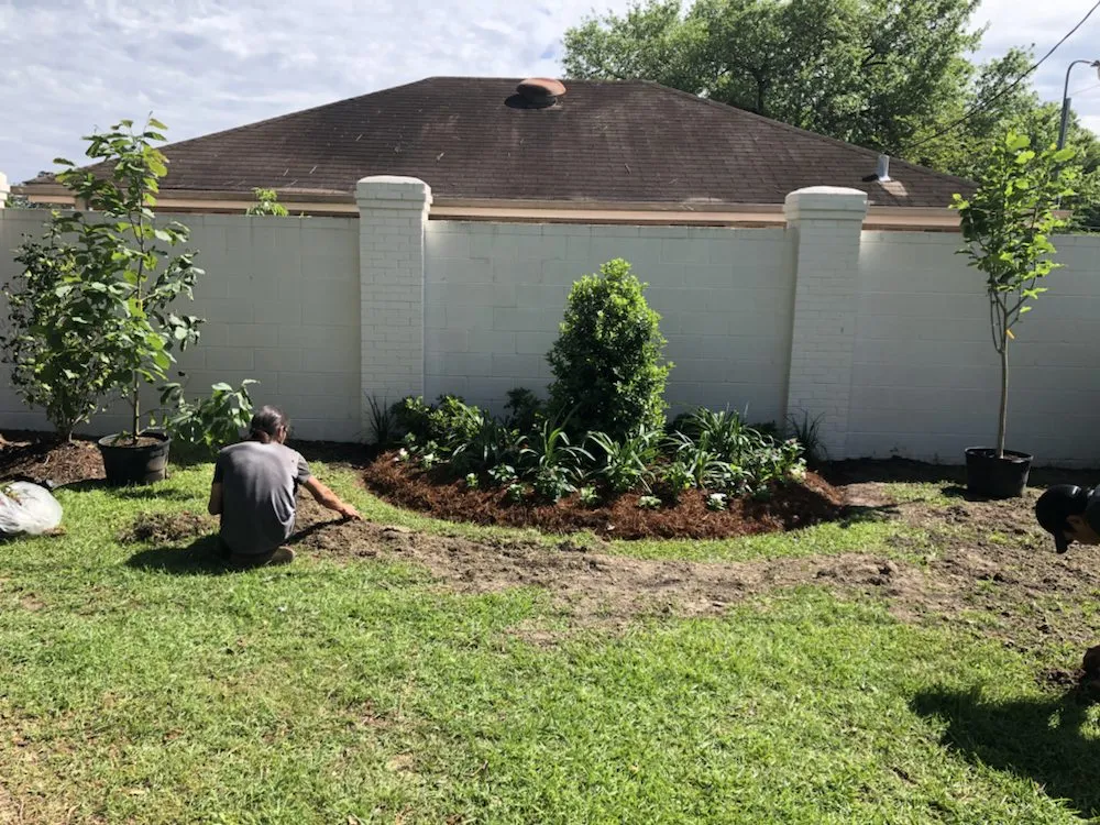 Professional lawn care service experts serving Madisonville, LA - Custom Design Landscaping