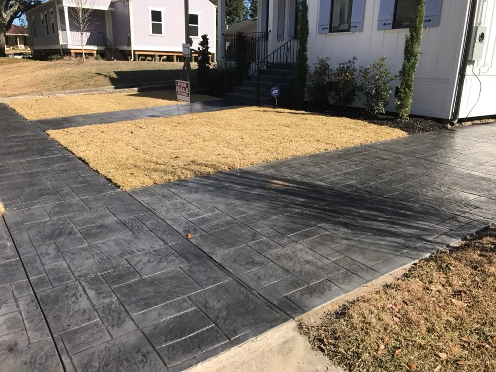 Affordable yard cleanup service for beautiful yards in Madisonville, LA by Custom Design Landscaping