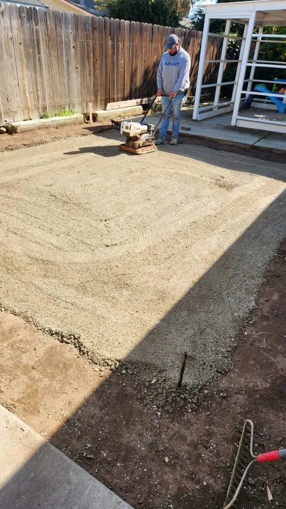 Local yard maintenance in Patterson, CA - Custom Edge Landscape Construction