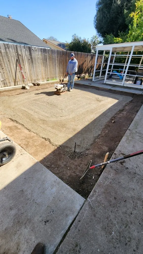 Top-rated garden landscaping for beautiful yards across Patterson, CA - Custom Edge Landscape Construction