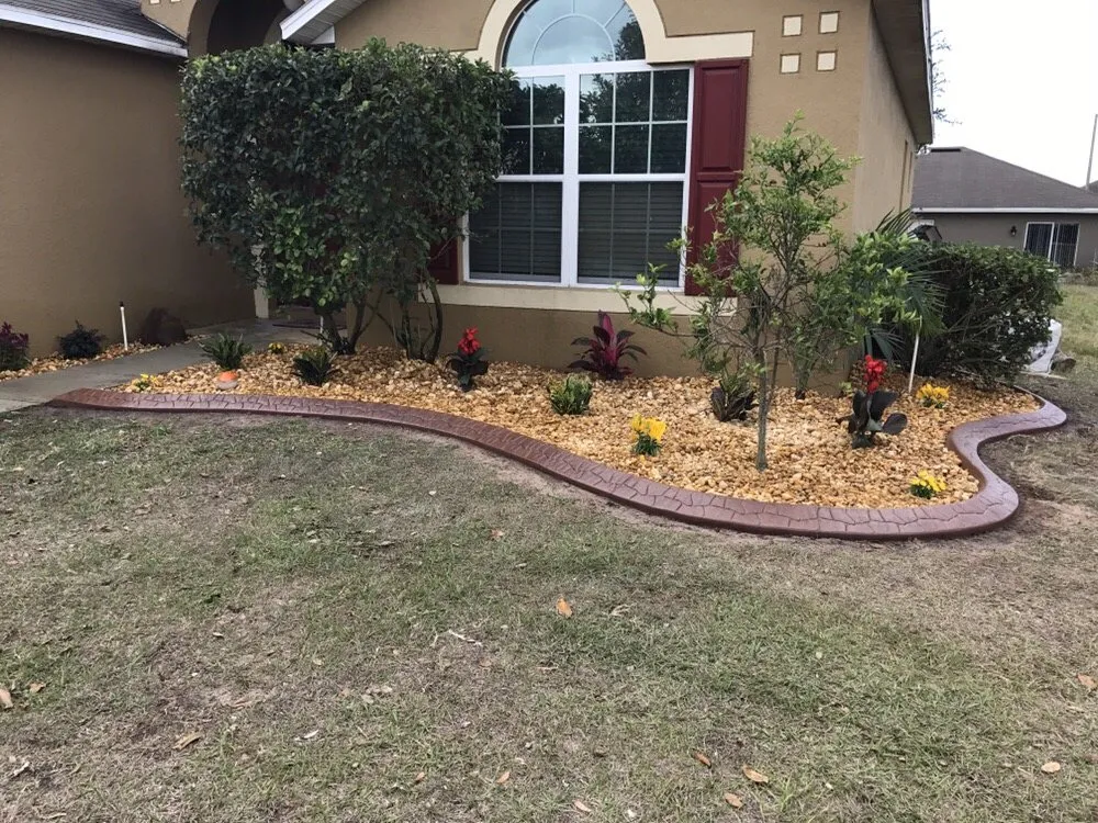 Affordable yard maintenance for beautiful yards across Haines City, FL - Custom Edge Landscape Curbing
