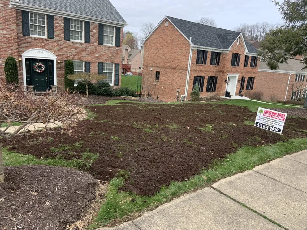 Affordable landscaping services experts serving Bethel Park, PA - Custom Edge Lawn And Landscape