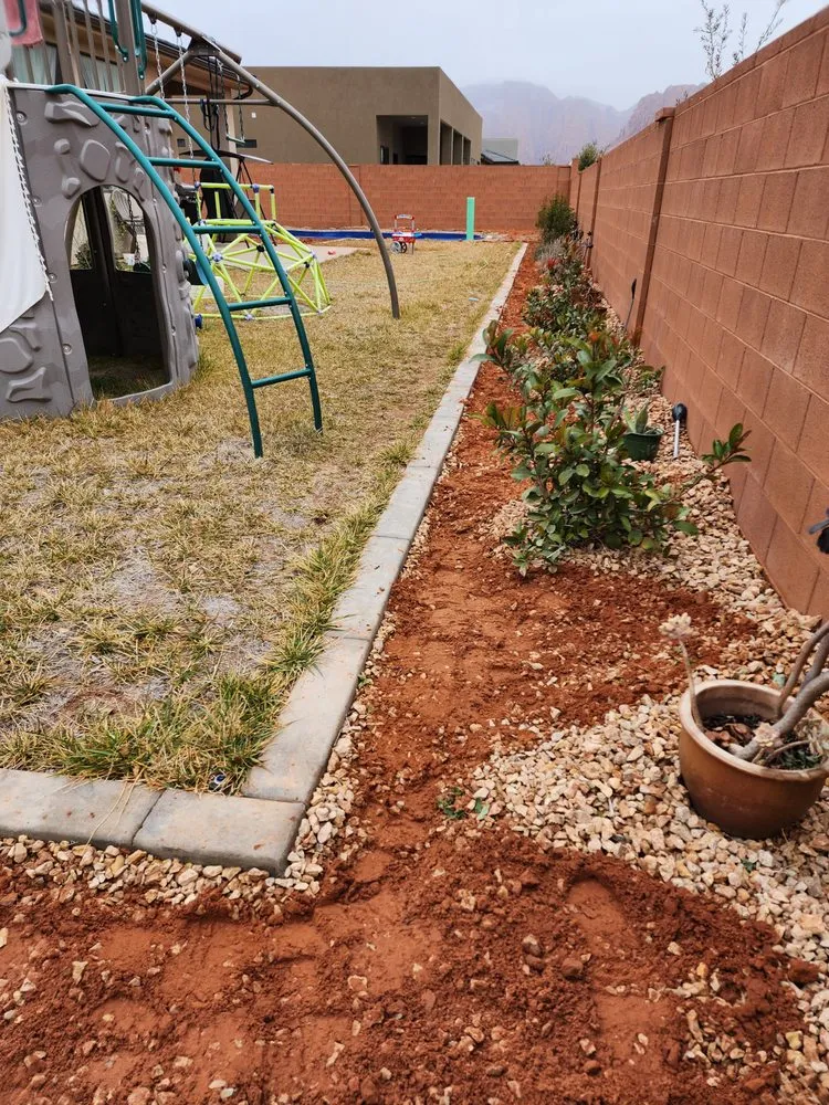 Affordable lawn care service in Saint George, UT - Custom Escapes