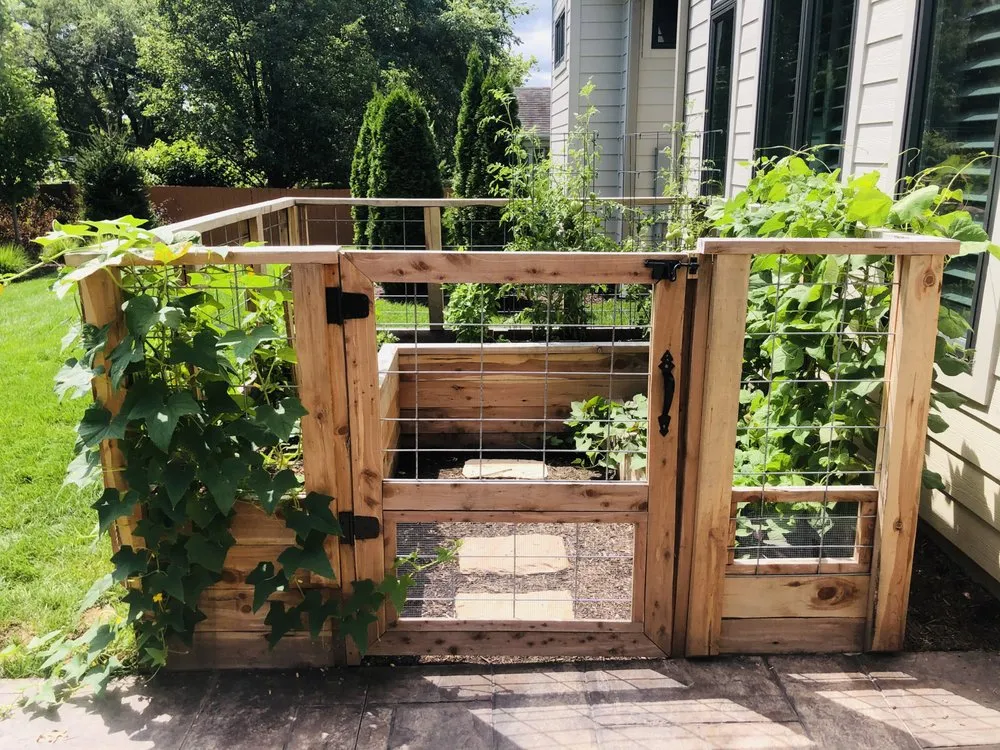 Top-rated garden landscaping in St. Louis, MO by Custom Foodscaping