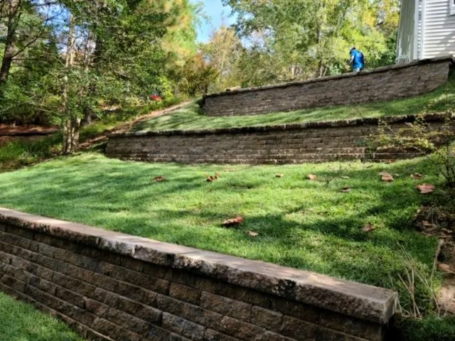 Custom outdoor landscaping experts serving Yorktown, VA - Custom Gardens