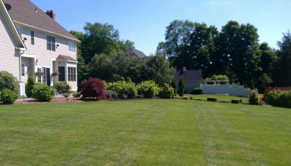 Custom lawn care service in Prospect, CT by Custom Grounds