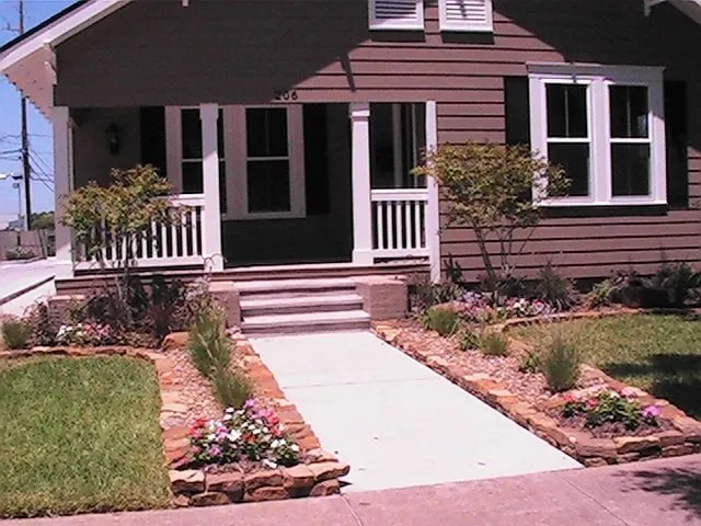 Affordable lawn care service experts serving Sugar Land, TX - Custom Landscape and Irrigation