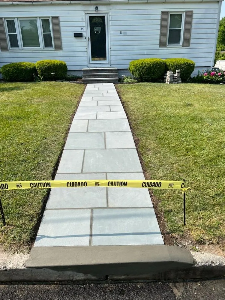 Professional garden landscaping experts serving Brookfield, CT - Custom Landscape Construction