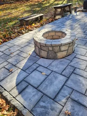 Custom Landscape Construction Logo