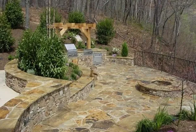 Affordable residential landscaping in Greenviile, SC - Custom Landscaping and Design Inc.