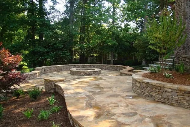 Reliable residential landscaping in Greenviile, SC - Custom Landscaping and Design Inc.