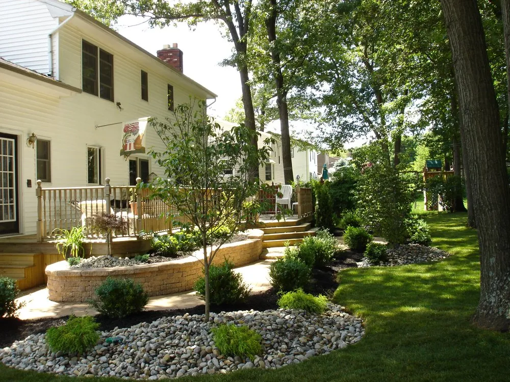 Custom residential landscaping experts serving Monroe Township, NJ - Custom Landscaping and Lawncare