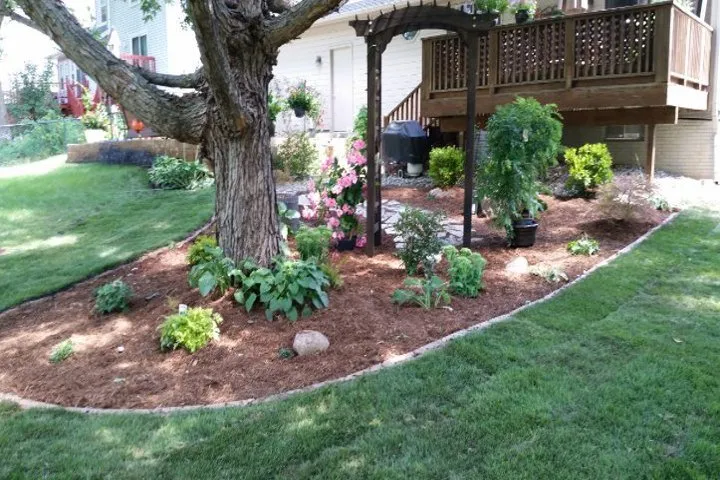 Custom outdoor landscaping for beautiful yards in Cedar Rapids, IA by Custom Lawn & Landscaping