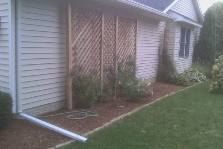 Professional landscape installation in Cedar Rapids, IA - Custom Lawn & Landscaping