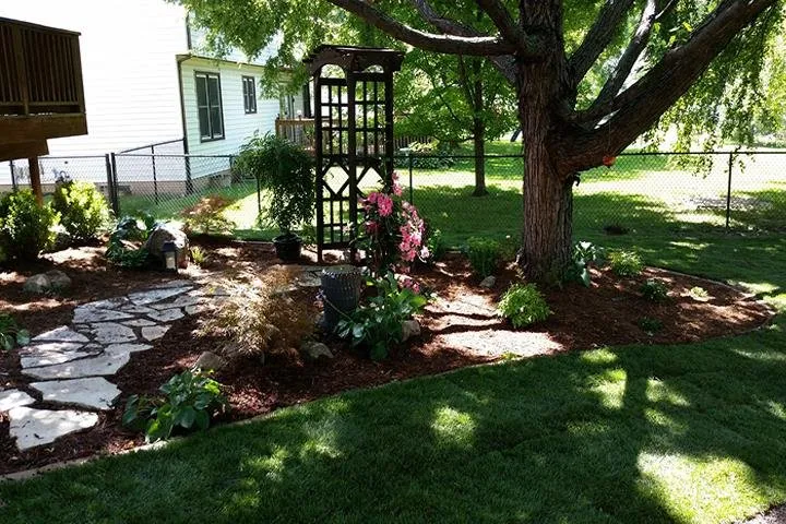 Reliable garden landscaping in Cedar Rapids, IA - Custom Lawn & Landscaping