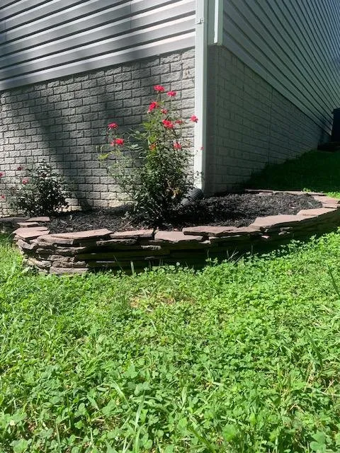 Affordable yard maintenance in Spotsylvania, VA by Custom Lawn Care solutions