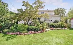 Top-rated landscape installation experts serving Valley Stream, NY - Custom Lawn Care